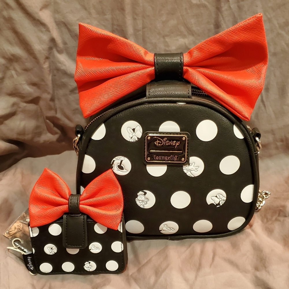 NWT Loungefly Minnie Mouse Purse & Wallet Set